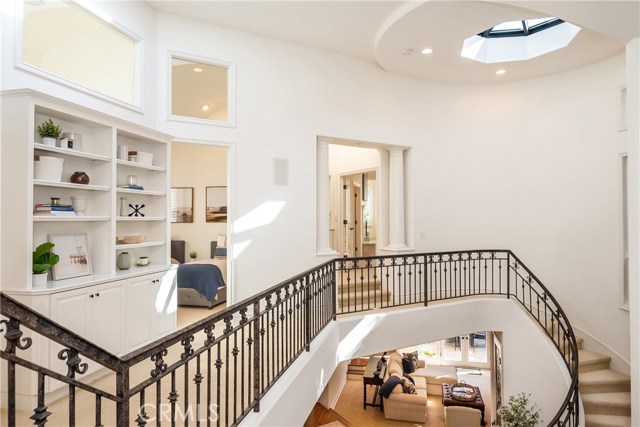 2306 John Street, Manhattan Beach, California 90266, 5 Bedrooms Bedrooms, ,4 BathroomsBathrooms,Residential,Sold,John,SB19259547