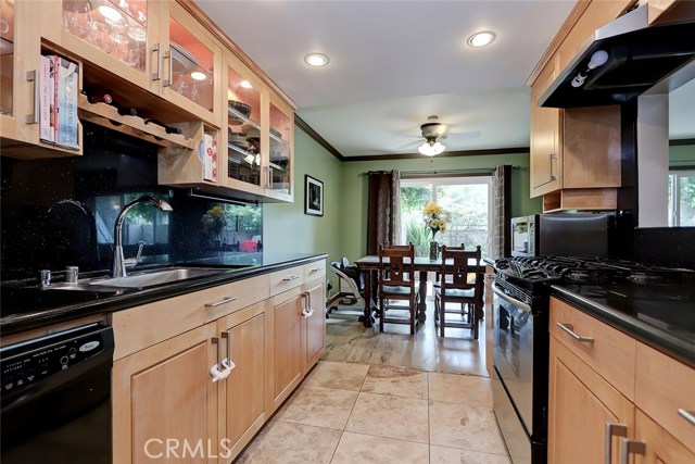 Busy Parents Kitchen, Plenty of SPACE