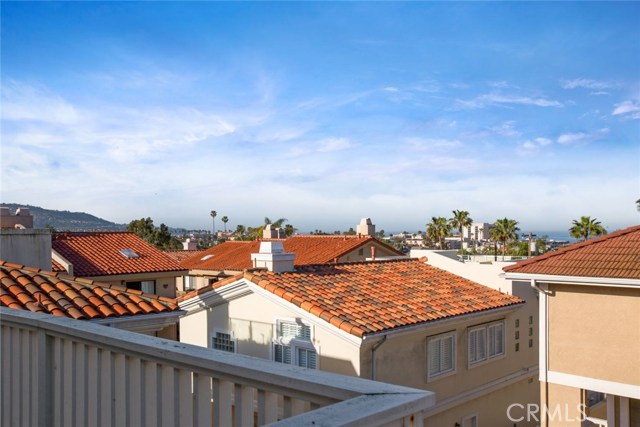 222 Guadalupe Avenue, Redondo Beach, California 90277, 3 Bedrooms Bedrooms, ,2 BathroomsBathrooms,Residential,Sold,Guadalupe,SB17060962