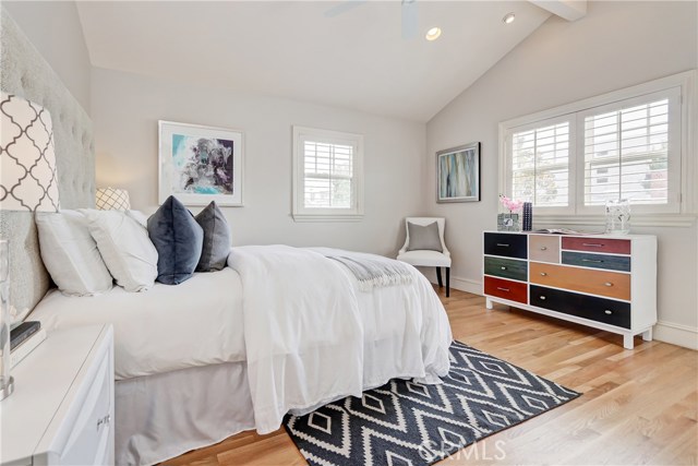 400 3rd Street, Manhattan Beach, California 90266, 4 Bedrooms Bedrooms, ,3 BathroomsBathrooms,Residential,Sold,3rd,SB19135797