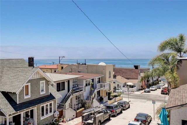 231 29th Street, Hermosa Beach, California 90254, 4 Bedrooms Bedrooms, ,4 BathroomsBathrooms,Residential,Sold,29th,SB20113708