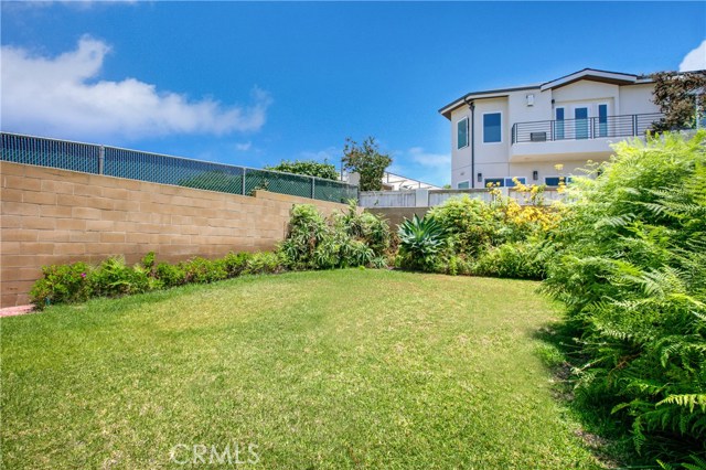 110 El Redondo Avenue, Redondo Beach, California 90277, 4 Bedrooms Bedrooms, ,4 BathroomsBathrooms,Residential,Sold,El Redondo,SB19166806