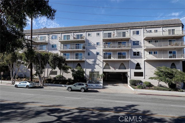 1108 Camino Real, Redondo Beach, California 90277, 3 Bedrooms Bedrooms, ,1 BathroomBathrooms,Residential,Sold,Camino Real,SB20124085