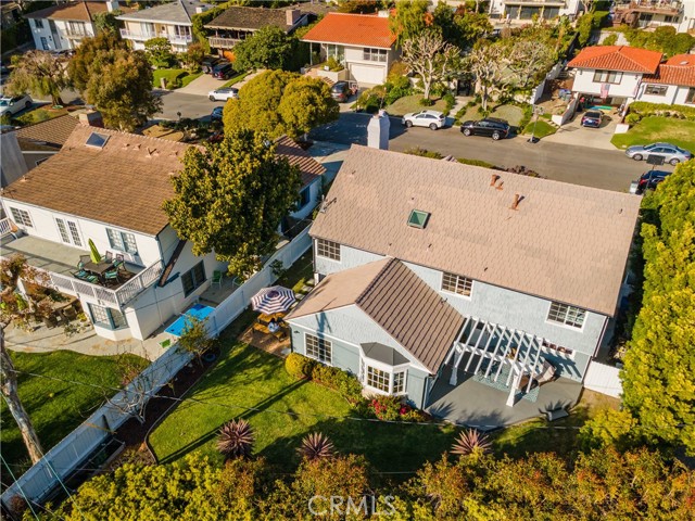 2425 Via Carrillo, Palos Verdes Estates, California 90274, 4 Bedrooms Bedrooms, ,3 BathroomsBathrooms,Residential,Sold,Via Carrillo,PV21052549