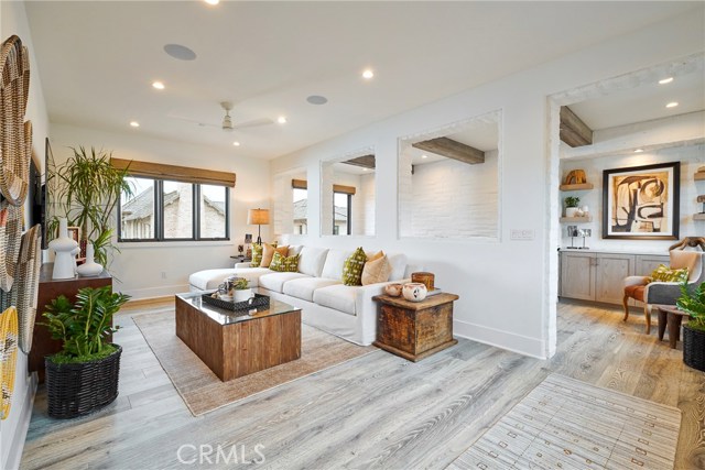 Upstairs bonus loft space.