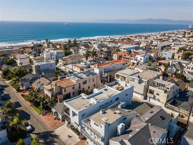 449 29TH Street, Manhattan Beach, California 90266, 4 Bedrooms Bedrooms, ,1 BathroomBathrooms,Residential,Sold,29TH,SB18244904