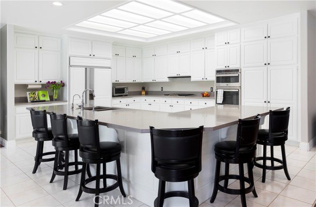 1407 Irena Avenue, Redondo Beach, California 90277, 5 Bedrooms Bedrooms, ,6 BathroomsBathrooms,Residential,Sold,Irena,SB20100486