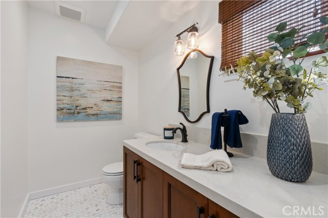 618 Avenue C, Redondo Beach, California 90277, 3 Bedrooms Bedrooms, ,2 BathroomsBathrooms,Residential,Sold,Avenue C,SB20188515
