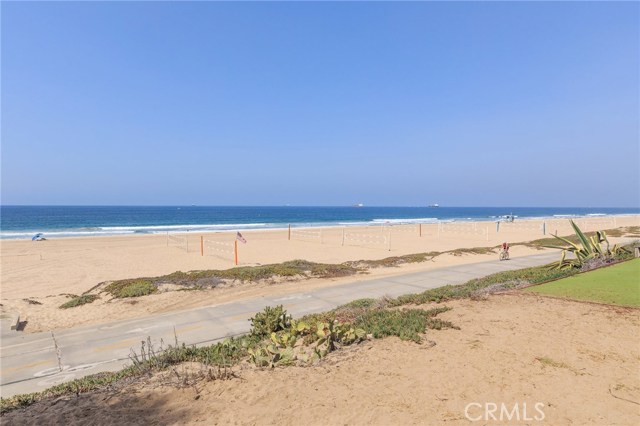 2208 Highland Avenue, Manhattan Beach, California 90266, 3 Bedrooms Bedrooms, ,3 BathroomsBathrooms,Residential,Sold,Highland,SB18227343