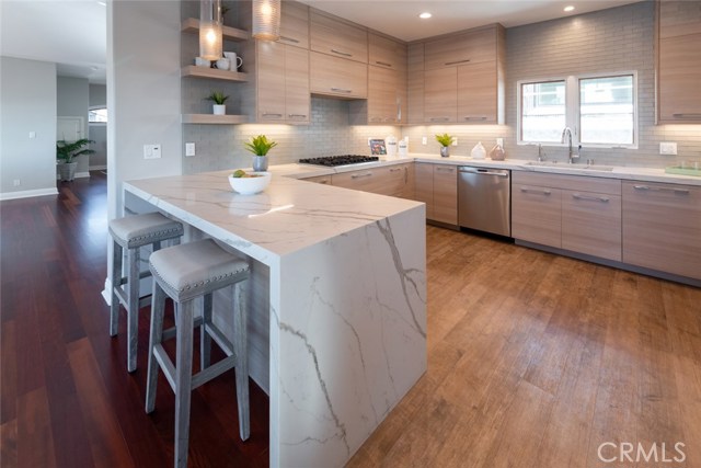 544 AVE B, Redondo Beach, California 90277, 3 Bedrooms Bedrooms, ,3 BathroomsBathrooms,Residential,Sold,AVE B,SB20239008