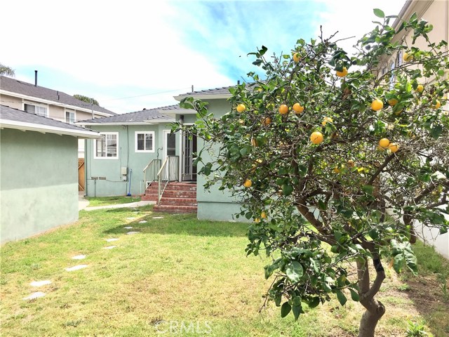 2207 Gates Avenue, Redondo Beach, California 90278, 3 Bedrooms Bedrooms, ,2 BathroomsBathrooms,Residential,Sold,Gates,SB17082379