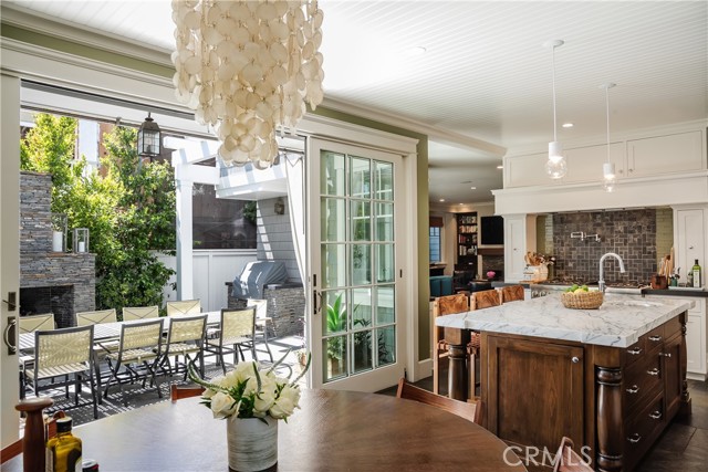 598 33rd Street, Manhattan Beach, California 90266, 5 Bedrooms Bedrooms, ,5 BathroomsBathrooms,Residential,Sold,33rd,SB21107096