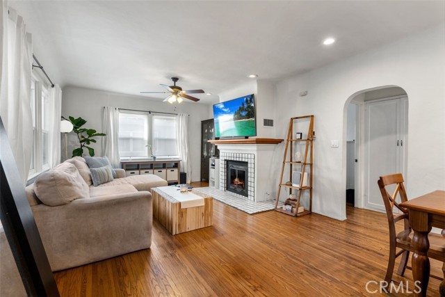 200 Gull Street, Manhattan Beach, California 90266, 3 Bedrooms Bedrooms, ,1 BathroomBathrooms,Residential,Sold,Gull,OC21063409