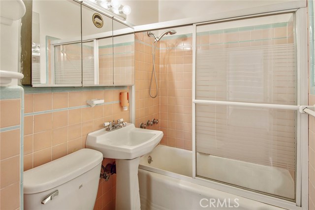 2803 Timothy Avenue, Redondo Beach, California 90278, 3 Bedrooms Bedrooms, ,1 BathroomBathrooms,Residential,Sold,Timothy,SB17070384