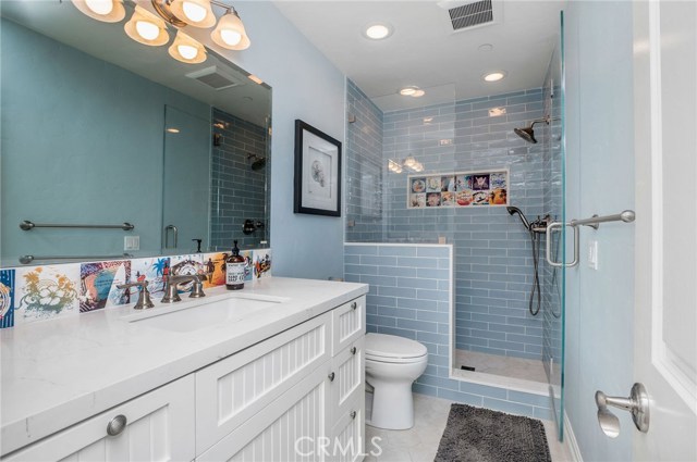 844 Avenue B, Redondo Beach, California 90277, 5 Bedrooms Bedrooms, ,5 BathroomsBathrooms,Residential,Sold,Avenue B,SB20039322