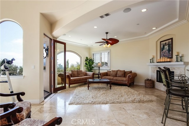 808 Maria Avenue, Redondo Beach, California 90277, 4 Bedrooms Bedrooms, ,3 BathroomsBathrooms,Residential,Sold,Maria,SB17180173