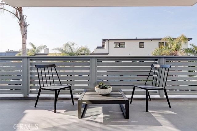 3516 Manhattan Avenue, Manhattan Beach, California 90266, 4 Bedrooms Bedrooms, ,3 BathroomsBathrooms,Residential,Sold,Manhattan,SB20011197