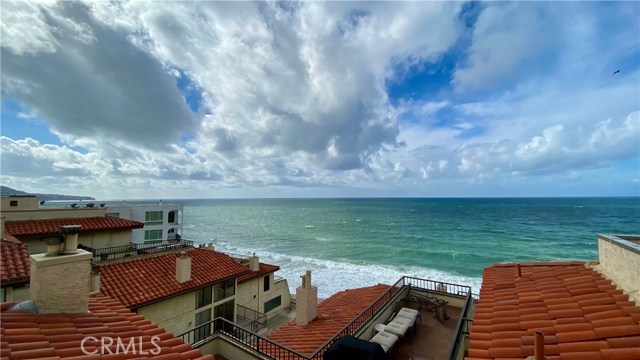 535 Esplanade, Redondo Beach, California 90277, 3 Bedrooms Bedrooms, ,Residential,Sold,Esplanade,SB20234312