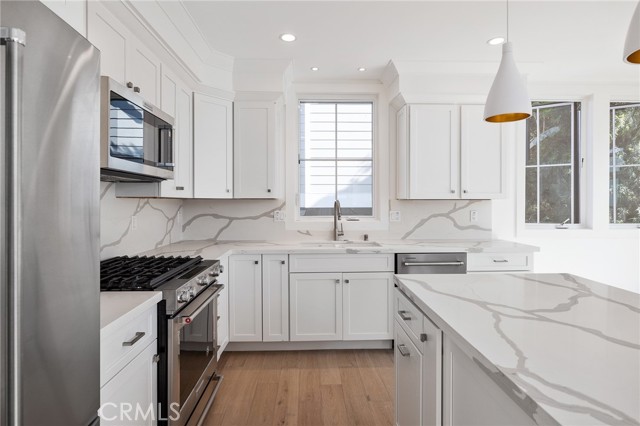 2114 Carnegie Lane, Redondo Beach, California 90278, 5 Bedrooms Bedrooms, ,5 BathroomsBathrooms,Residential,Sold,Carnegie,SB21029728