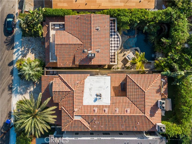 3305 Pine Avenue, Manhattan Beach, California 90266, 4 Bedrooms Bedrooms, ,1 BathroomBathrooms,Residential,Sold,Pine,SB20042109