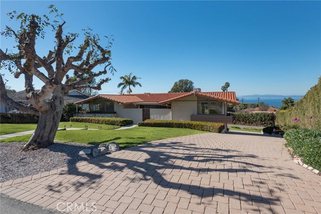 2213 Via Acalones, Palos Verdes Estates, California 90274, 3 Bedrooms Bedrooms, ,3 BathroomsBathrooms,Residential,Sold,Via Acalones,PV18074113