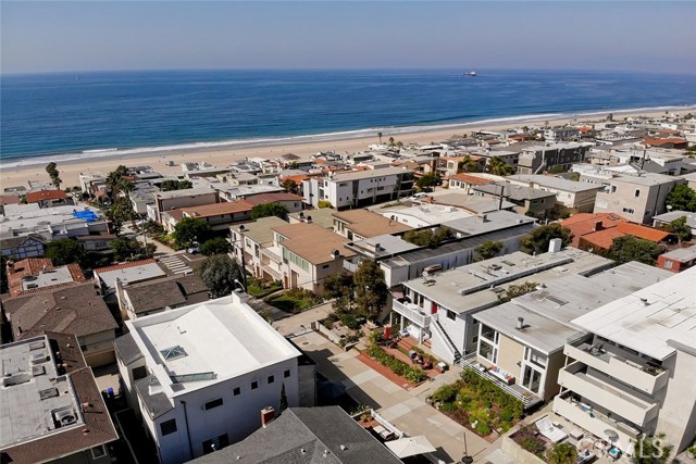 323 29th Street, Manhattan Beach, California 90266, ,Residential Income,Sold,29th,SB19246762