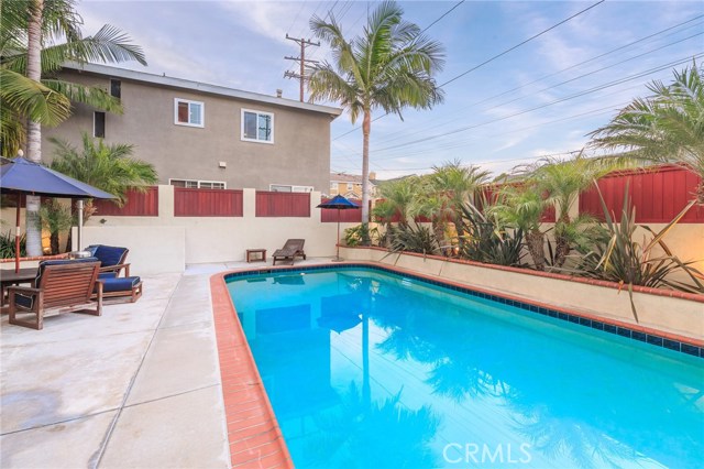 1823 Pullman Lane, Redondo Beach, California 90278, 3 Bedrooms Bedrooms, ,2 BathroomsBathrooms,Residential,Sold,Pullman,SB18234638