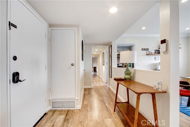 2 Bed Home for Sale in Van Nuys, California