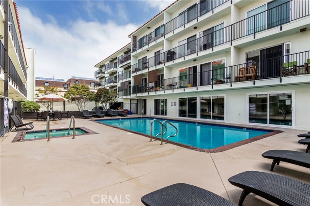 1720 Ardmore Avenue, Hermosa Beach, California 90254, 2 Bedrooms Bedrooms, ,2 BathroomsBathrooms,Residential,Sold,Ardmore,SB19180465