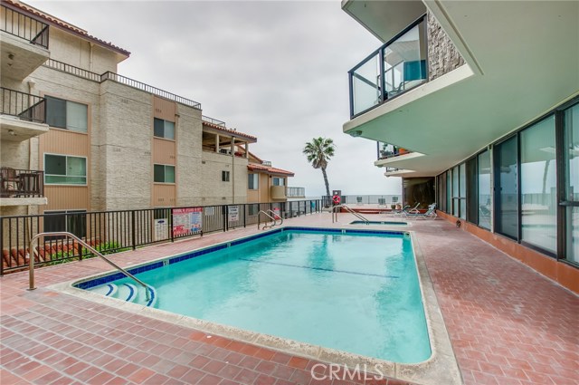 531 Esplanade, Redondo Beach, California 90277, 2 Bedrooms Bedrooms, ,2 BathroomsBathrooms,Residential,Sold,Esplanade,PV19107196