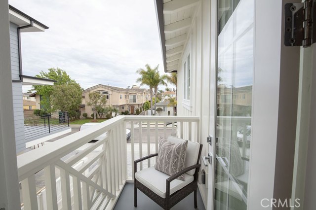 2309 Voorhees Avenue, Redondo Beach, California 90278, 4 Bedrooms Bedrooms, ,3 BathroomsBathrooms,Residential,Sold,Voorhees,SB19080678