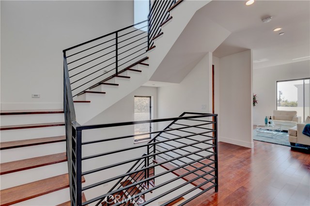 521 Gertruda, Redondo Beach, California 90277, 3 Bedrooms Bedrooms, ,4 BathroomsBathrooms,Residential,Sold,Gertruda,PV17183472