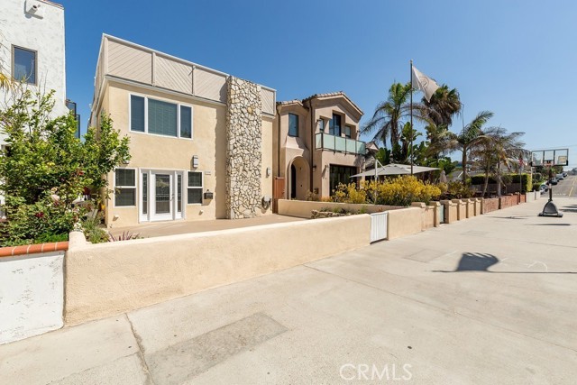 29 6th Street, Hermosa Beach, California 90254, 5 Bedrooms Bedrooms, ,5 BathroomsBathrooms,Residential,Sold,6th,SB21093779