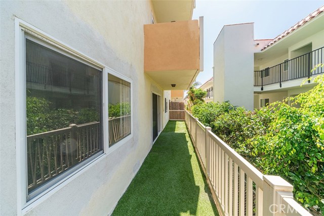 1707 Pacific Coast, Hermosa Beach, California 90254, 2 Bedrooms Bedrooms, ,2 BathroomsBathrooms,Residential,Sold,Pacific Coast,SB18206310