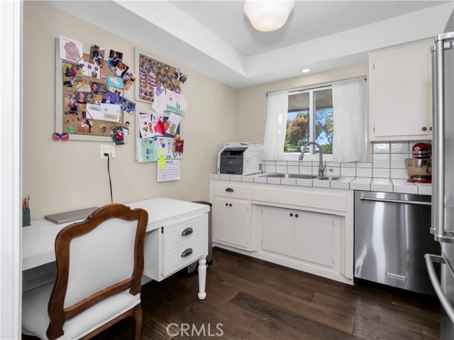 Butler's pantry/office