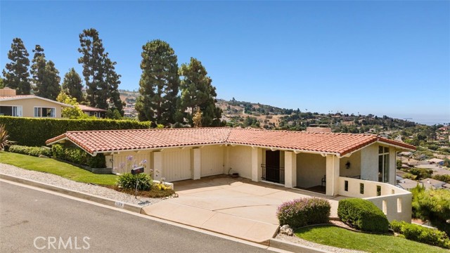 1108 Via Goleta, Palos Verdes Estates, California 90274, 5 Bedrooms Bedrooms, ,2 BathroomsBathrooms,Residential,Sold,Via Goleta,PV21150800