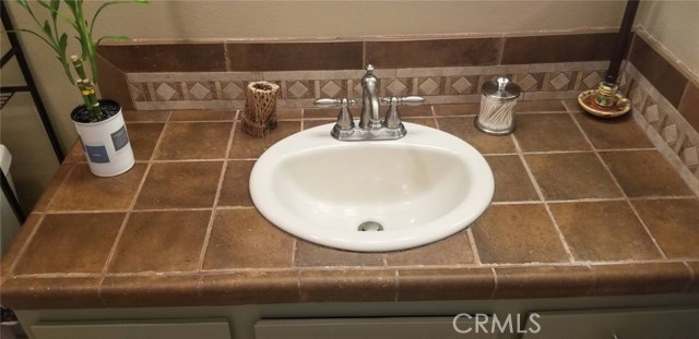 CUSTOM TILED BATHROOM SINK