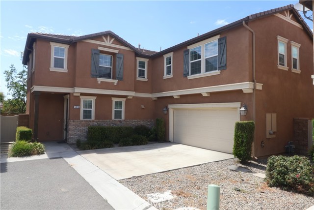 feature listing property photo