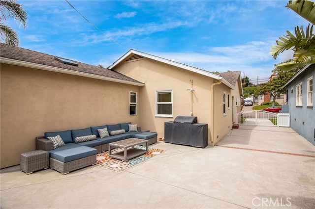 719 Maria Avenue, Redondo Beach, California 90277, 3 Bedrooms Bedrooms, ,2 BathroomsBathrooms,Residential,Sold,Maria,SB19111857