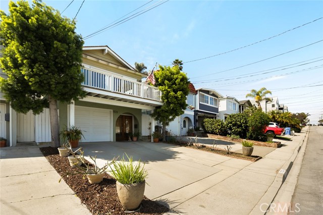 1723 Stanford Avenue, Redondo Beach, California 90278, 3 Bedrooms Bedrooms, ,2 BathroomsBathrooms,Residential,Sold,Stanford,SB19044326