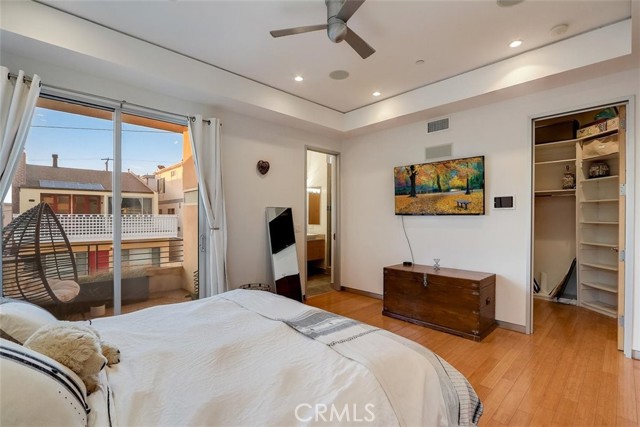 200 38th Street, Manhattan Beach, California 90266, 3 Bedrooms Bedrooms, ,4 BathroomsBathrooms,Residential,Sold,38th,PW21027936