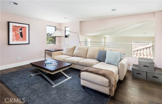 239 Irena Avenue, Redondo Beach, California 90277, 4 Bedrooms Bedrooms, ,3 BathroomsBathrooms,Residential,Sold,Irena,PV18092066