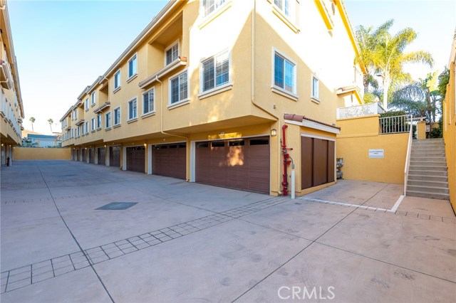317 Garnet Street, Redondo Beach, California 90277, 4 Bedrooms Bedrooms, ,2 BathroomsBathrooms,Residential,Sold,Garnet,SB20020819