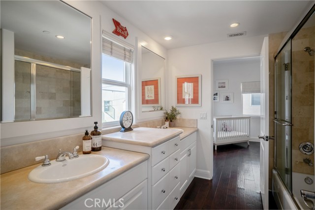 213 Seaview Street, Manhattan Beach, California 90266, 4 Bedrooms Bedrooms, ,3 BathroomsBathrooms,Residential,Sold,Seaview,SB19227675