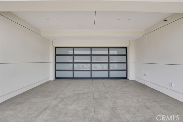 GARAGE ENTRY
