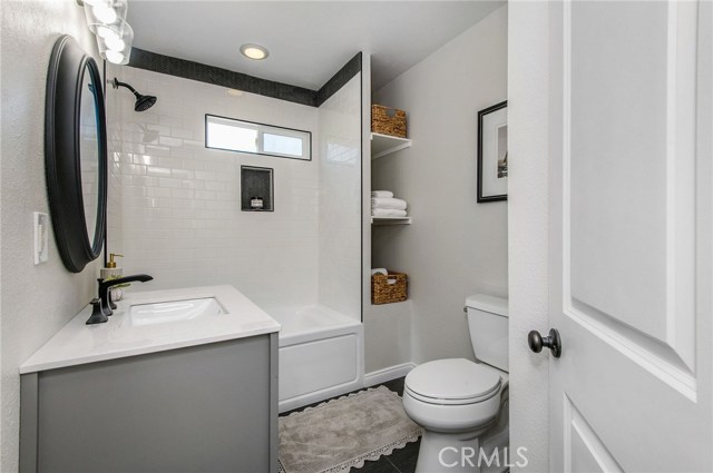 1012 Rosecrans Avenue, Manhattan Beach, California 90266, 3 Bedrooms Bedrooms, ,1 BathroomBathrooms,Residential,Sold,Rosecrans,SB20083912