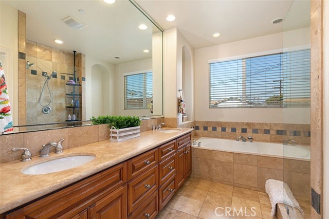 2215 Ruhland Avenue, Redondo Beach, California 90278, 5 Bedrooms Bedrooms, ,2 BathroomsBathrooms,Residential,Sold,Ruhland Avenue,PV21063871
