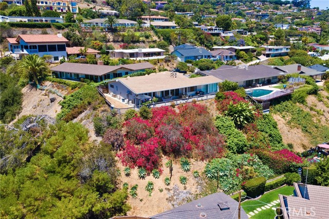 2050 Suana Drive, Rancho Palos Verdes, California 90275, 3 Bedrooms Bedrooms, ,2 BathroomsBathrooms,Residential,Sold,Suana,PW21144853