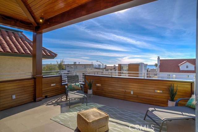 1504 Monterey, Hermosa Beach, California 90254, 3 Bedrooms Bedrooms, ,3 BathroomsBathrooms,Residential,Sold,Monterey,SB18059436