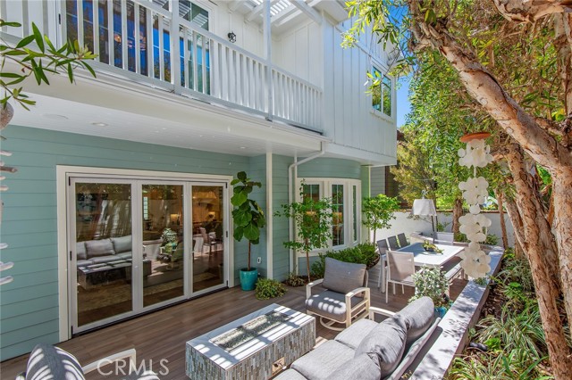 2201 Oak Avenue, Manhattan Beach, California 90266, 5 Bedrooms Bedrooms, ,5 BathroomsBathrooms,Residential,Sold,Oak,SB21126530